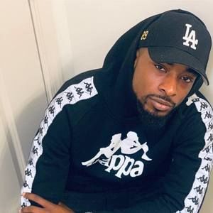 Meet your Posher, Derrick